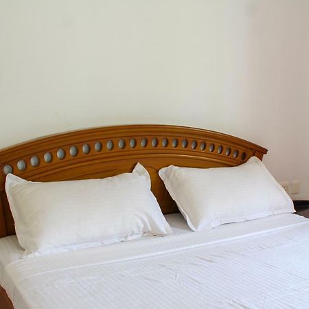 Magic Land Resorts Athirapally Irinjalakuda Ngoại thất bức ảnh