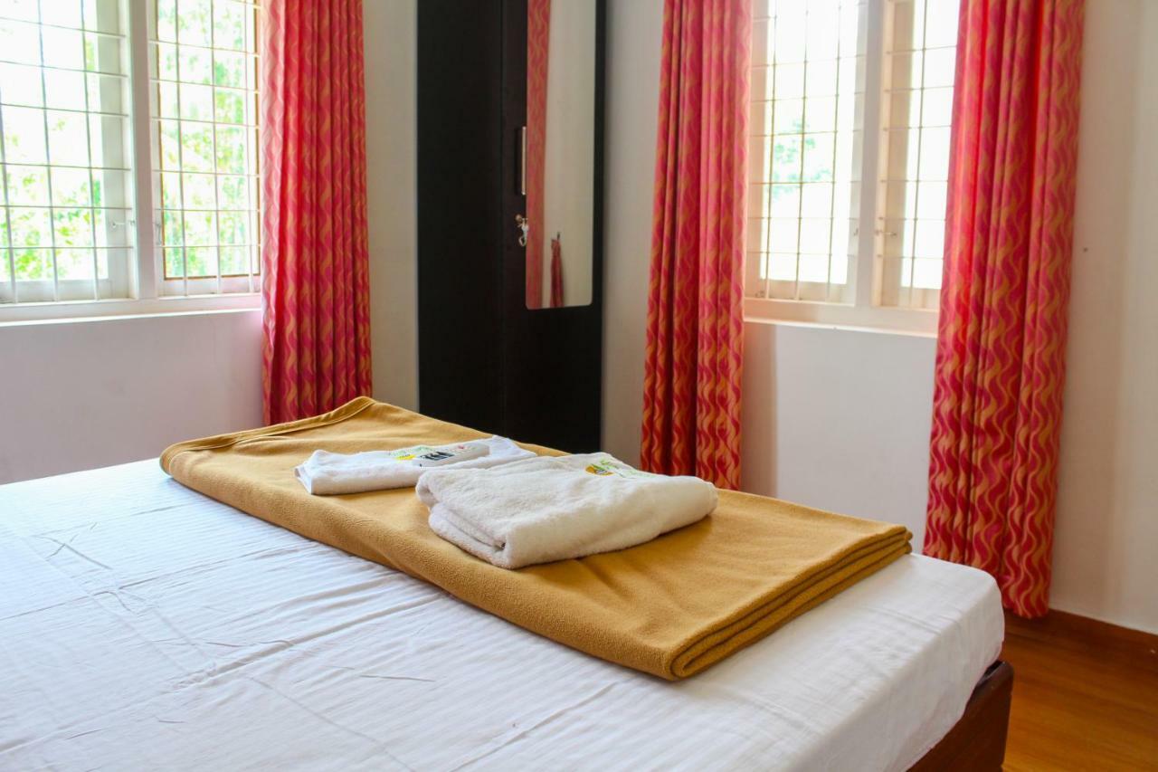 Magic Land Resorts Athirapally Irinjalakuda Ngoại thất bức ảnh